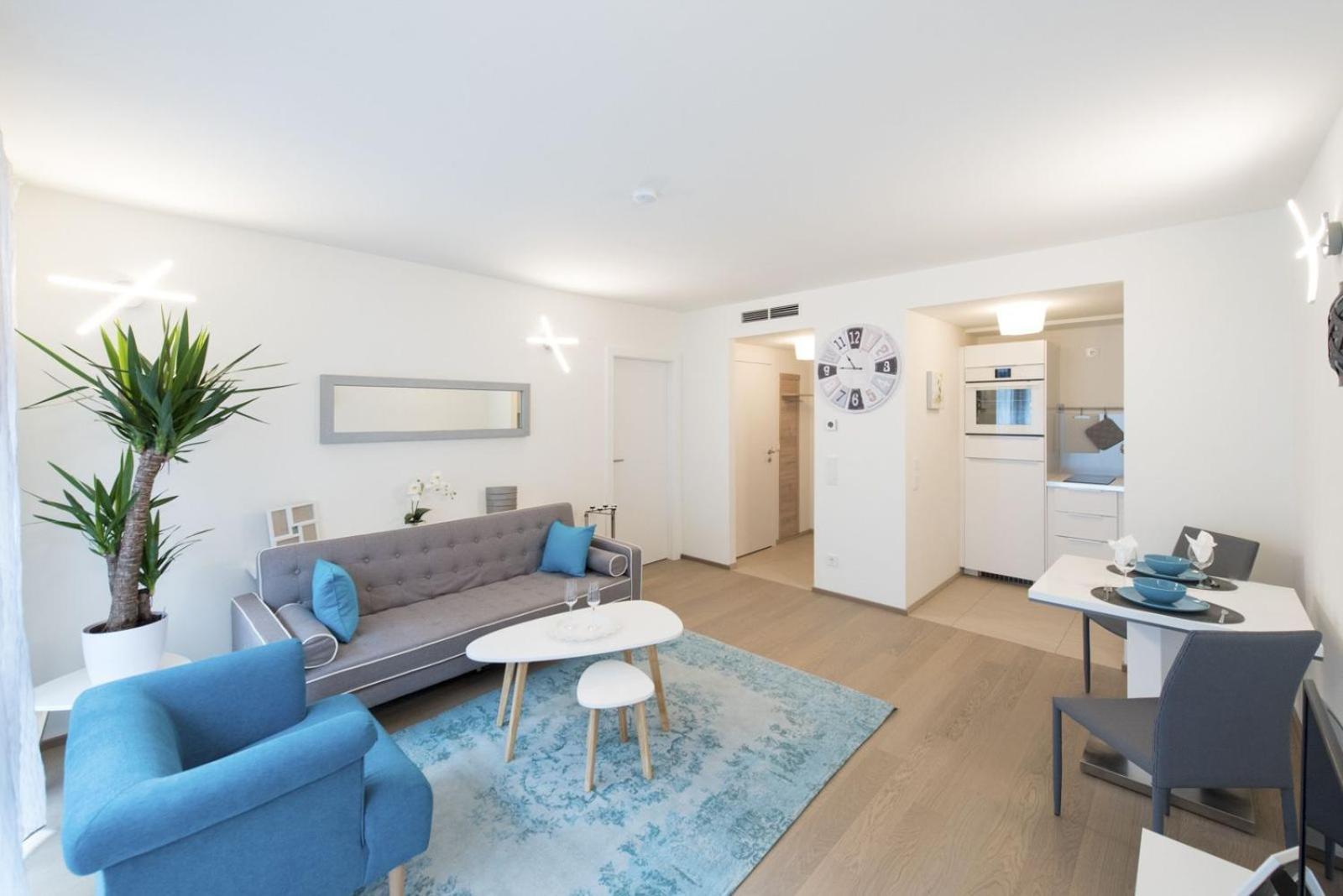 Sissy Apartment - Self Check-In Wina Bagian luar foto